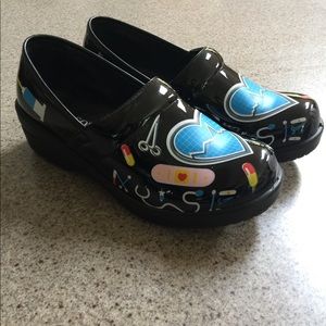 Nurse clogs